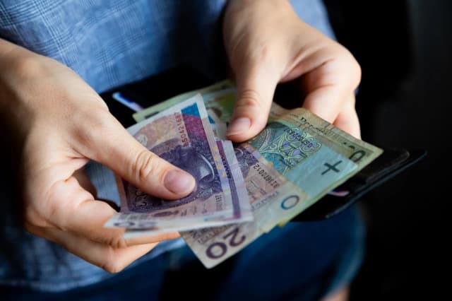 Ile trzeba mieć stażu pracy do emerytury? Sprawdź wymagania i zmiany Ile trzeba mieć stażu pracy do emerytury? Sprawdź wymagania i zmiany