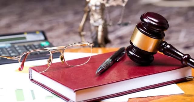 Czy prezydent podpisał zmiany w kodeksie pracy? Kluczowe informacje o nowelizacji